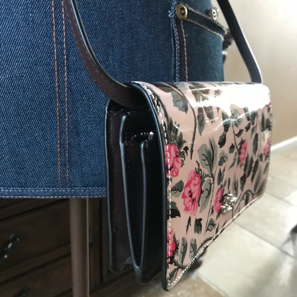 Coach Sleeping Rose Clutch Crossbody NEW - Picture 4 of 7